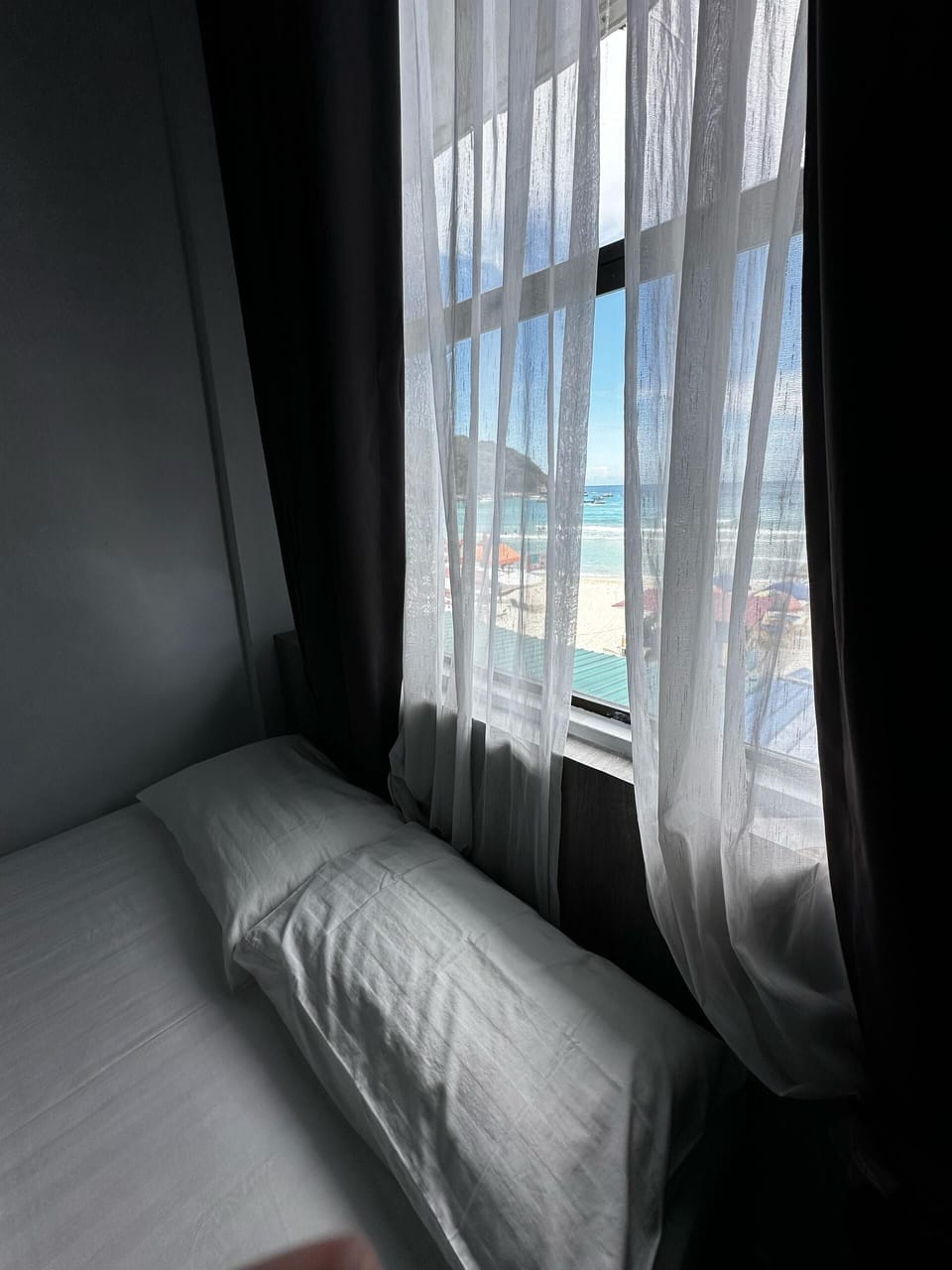 Deluxe Double Room, Sea View | Desk, iron/ironing board