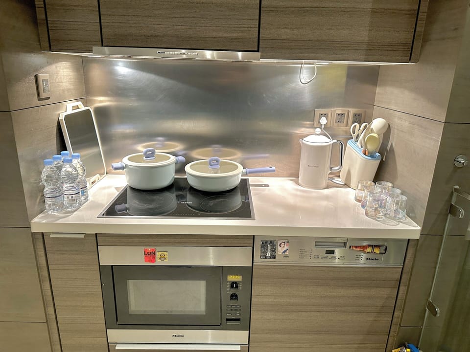 Superior Apartment, Multiple Beds, Pets Allowed, City View | Private kitchen