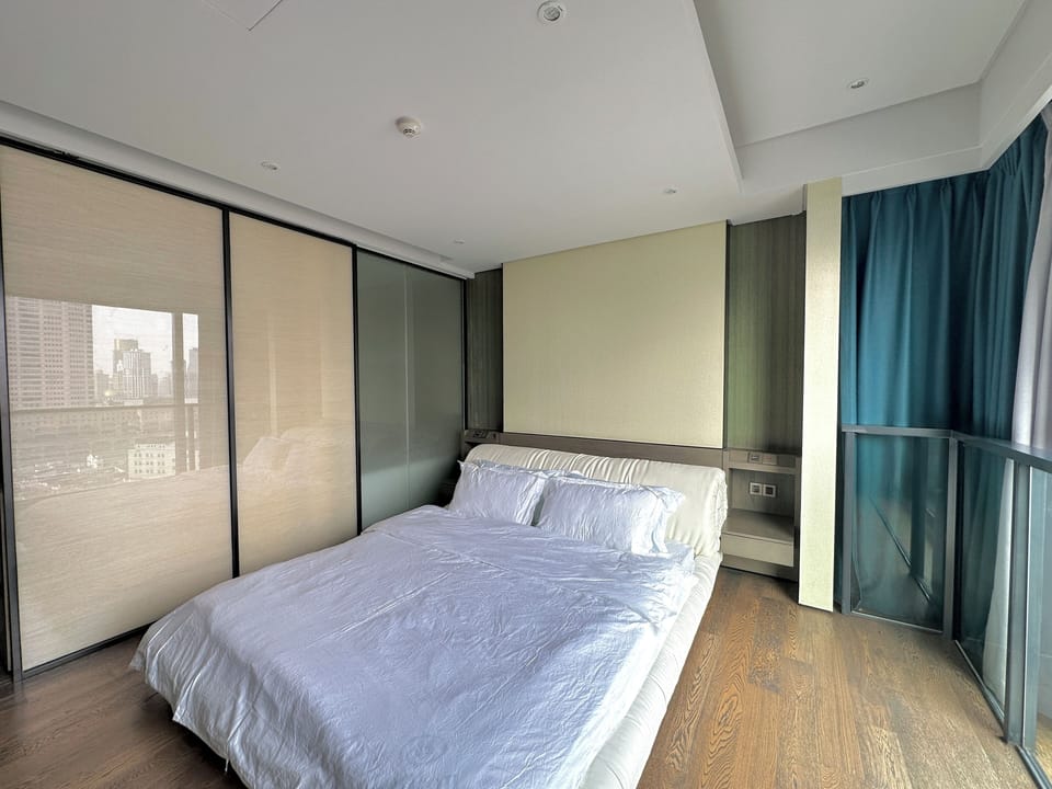 Superior Apartment, Multiple Beds, Pets Allowed, City View | 3 bedrooms, cribs (free), WiFi (free), bed sheets