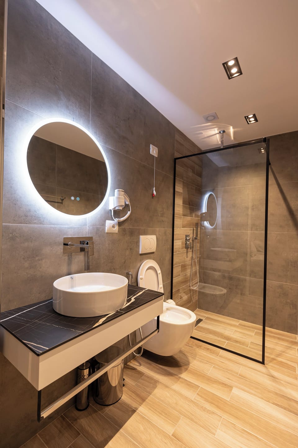 Shower, free toiletries, hair dryer, towels
