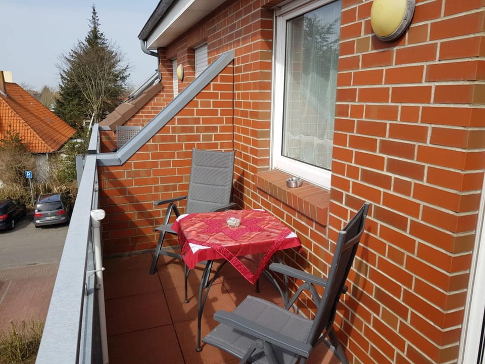 House | Outdoor dining