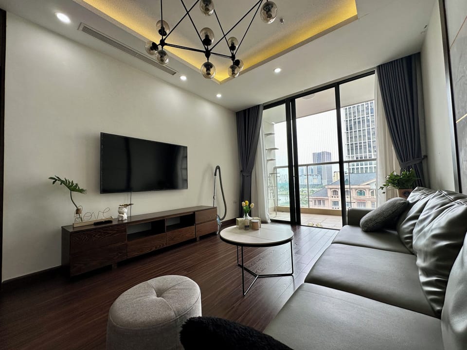 Deluxe Apartment, 3 Bedrooms, City View | Living area