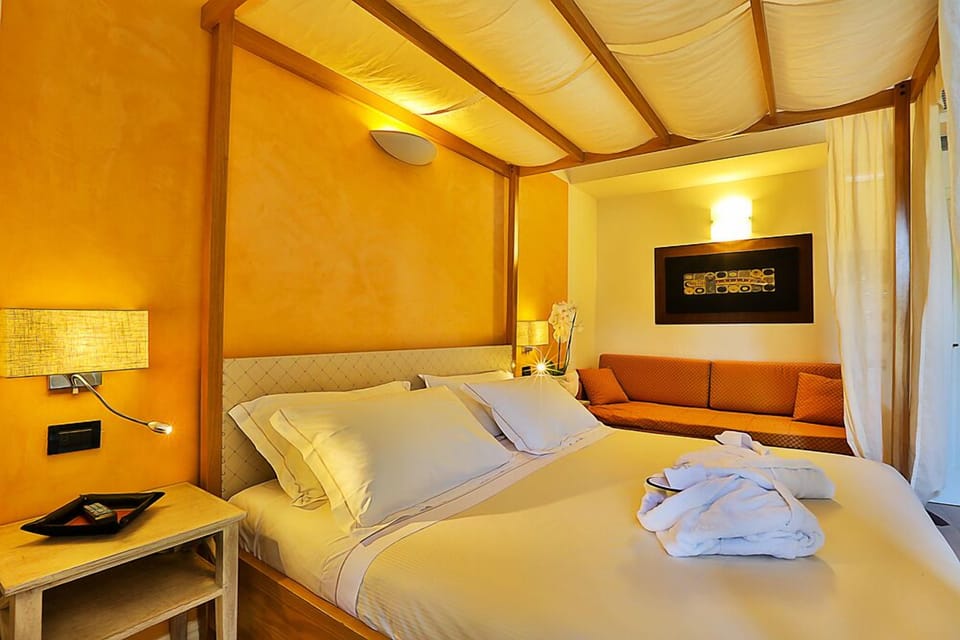 Superior Double or Twin Room | Hypo-allergenic bedding, down comforters, minibar, in-room safe