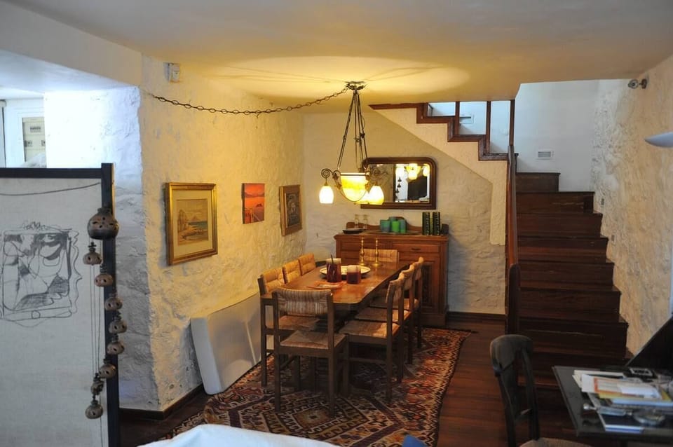 Comfort Apartment, City View | In-room dining