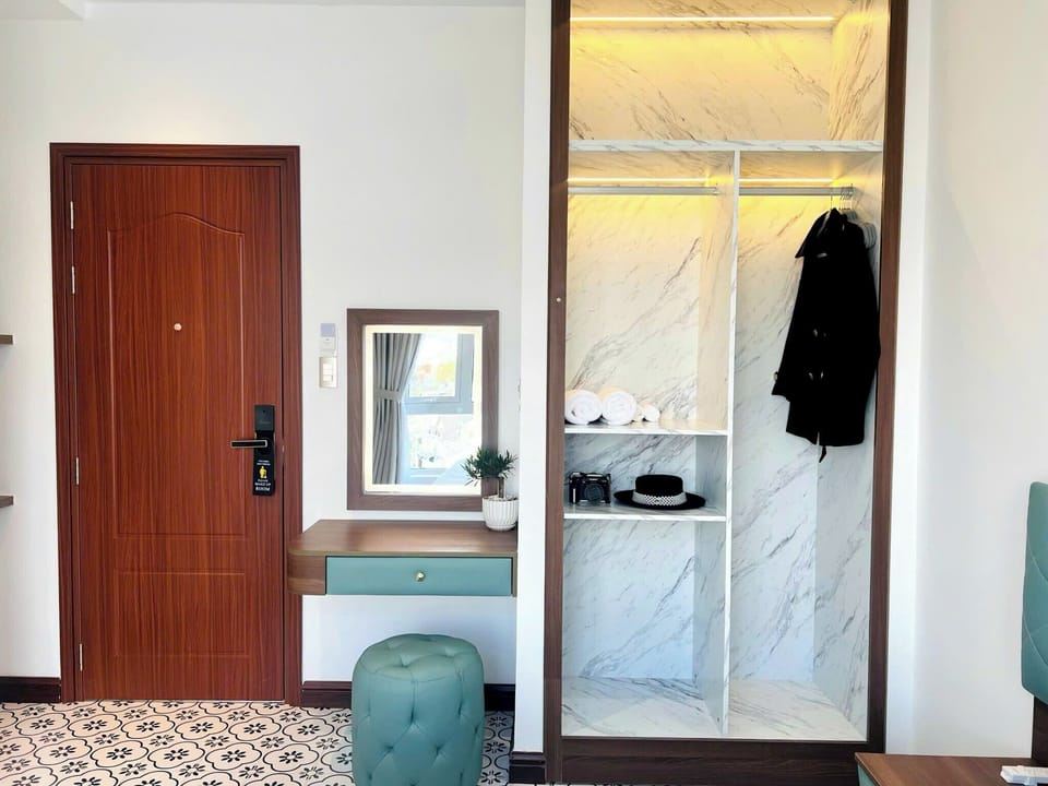Superior Double Room | Desk, blackout drapes, soundproofing, free WiFi