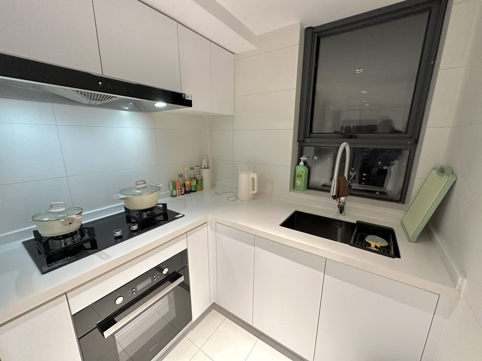 Apartment, City View | Private kitchen