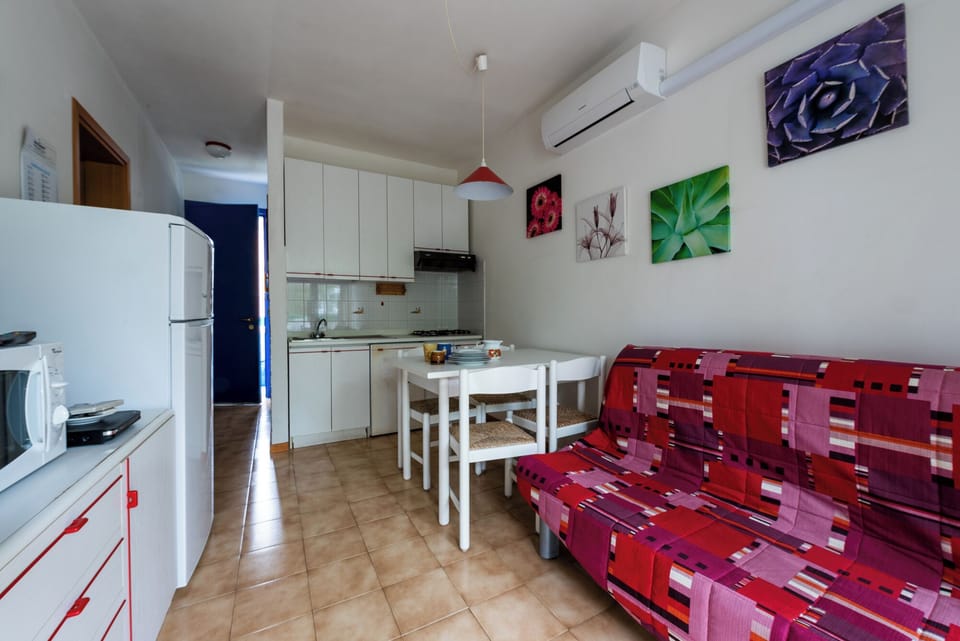 Apartment, 1 Bedroom, Balcony | Living room