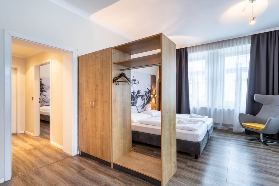 Family Suite | In-room safe, desk, blackout drapes, free WiFi