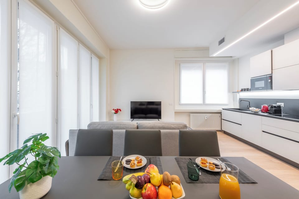 Comfort Apartment | Living area | Flat-screen TV