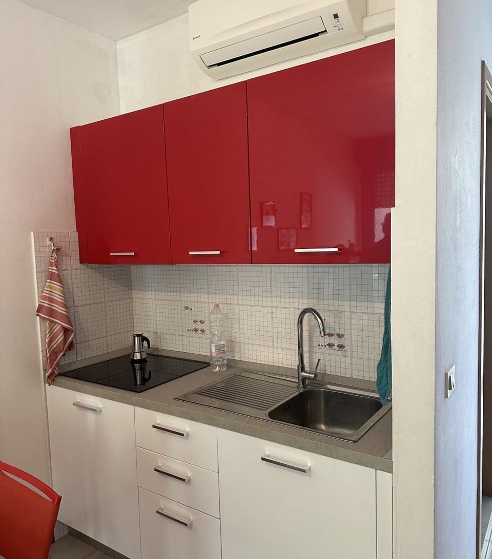 Apartment, 1 Bedroom, Balcony | Interior
