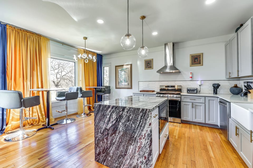 House (4 Bedrooms) | Interior