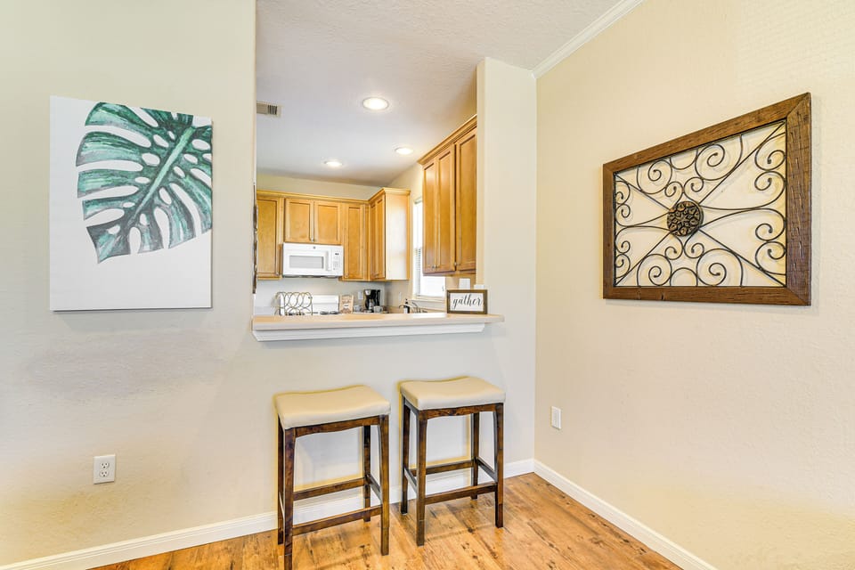 House (2 Bedrooms) | Interior