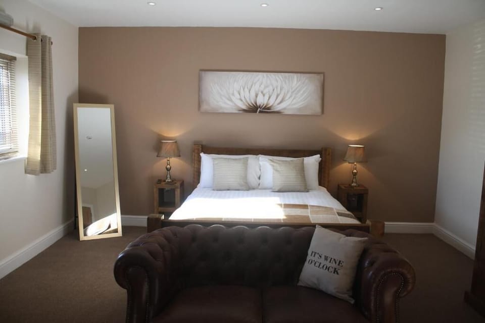 Luxury Double Room | Desk, free WiFi