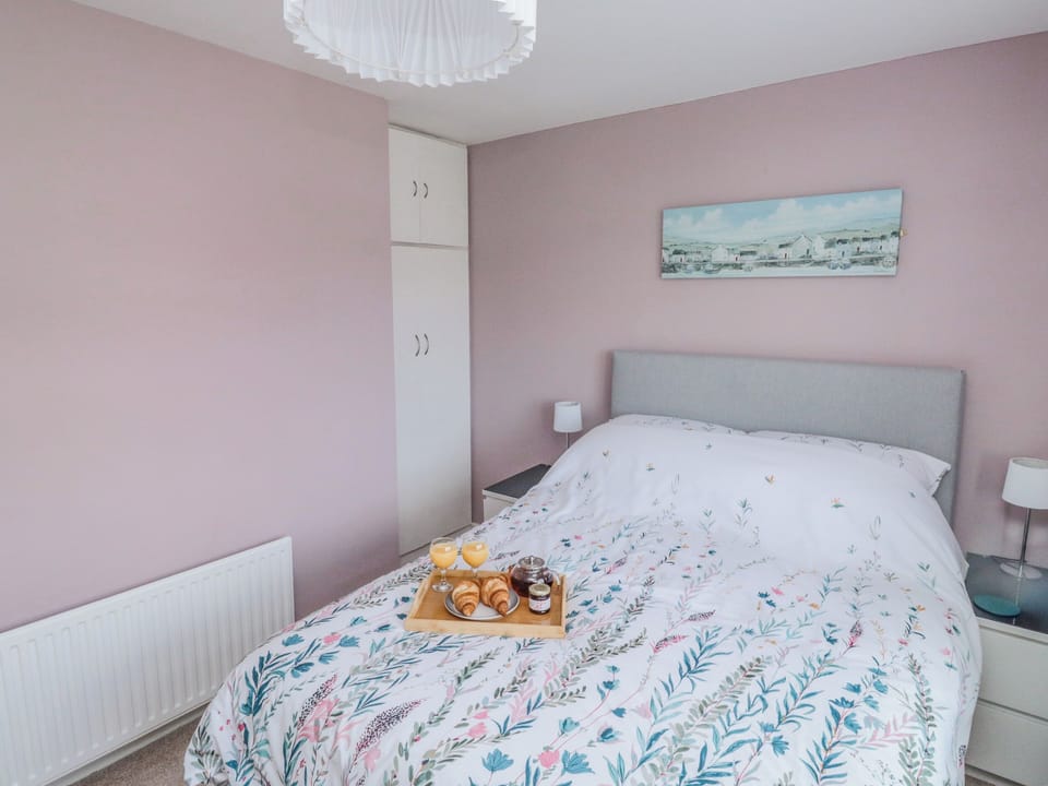 3 bedrooms, individually decorated, individually furnished, free WiFi