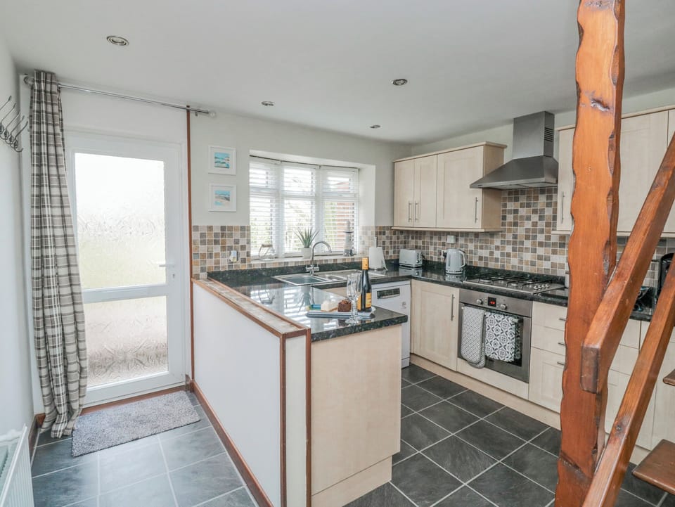Fridge, dishwasher, electric kettle, toaster