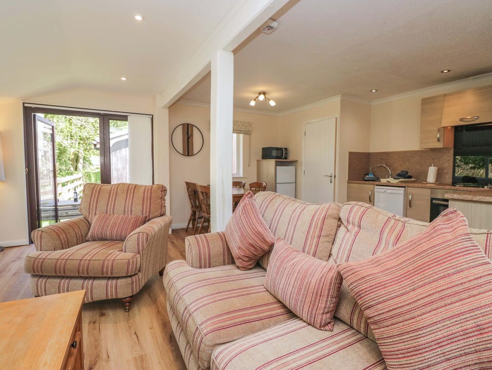 Cottage | Living area | Fireplace