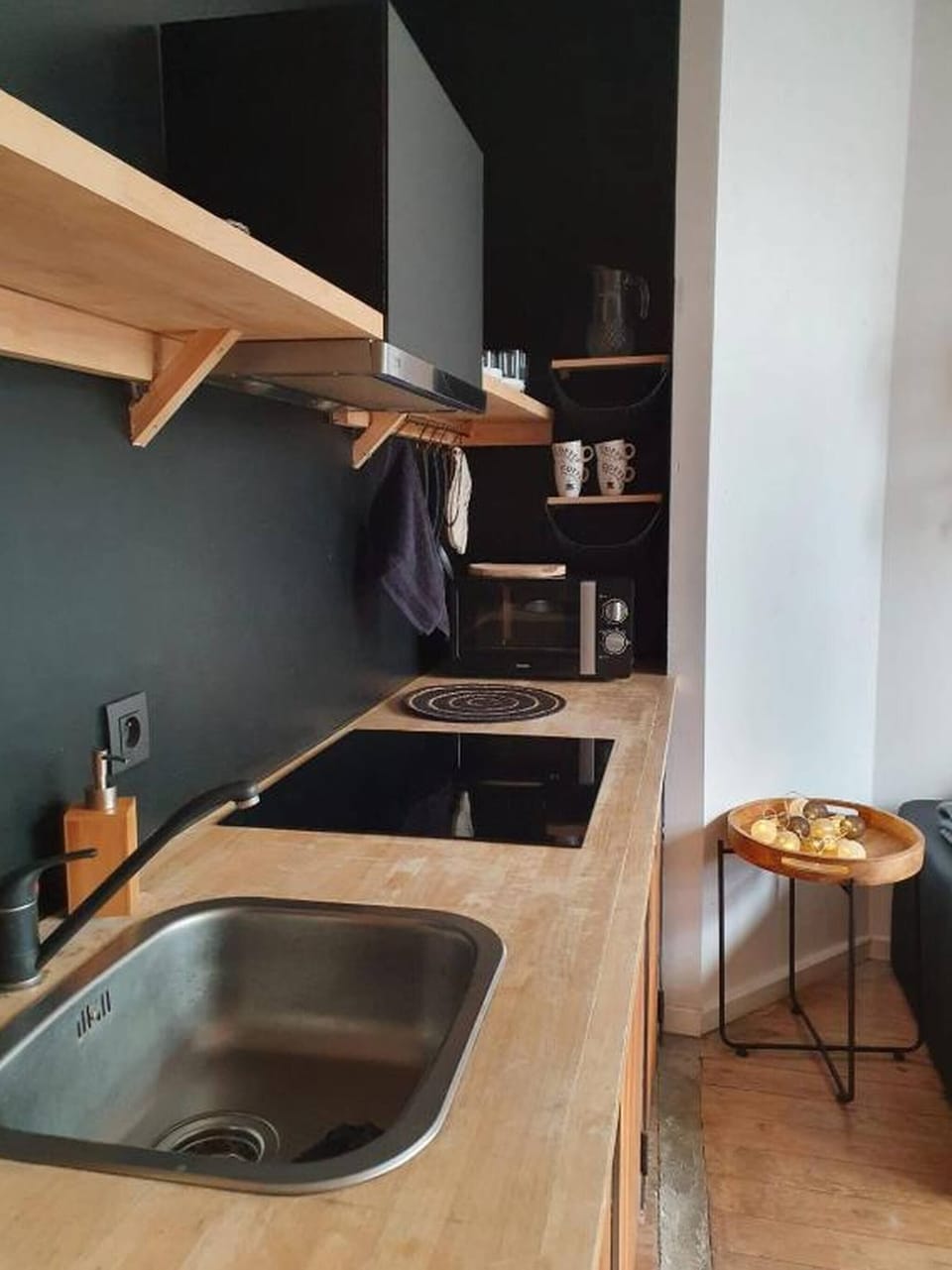 Studio, 1 Bedroom, Smoking, Balcony | Interior