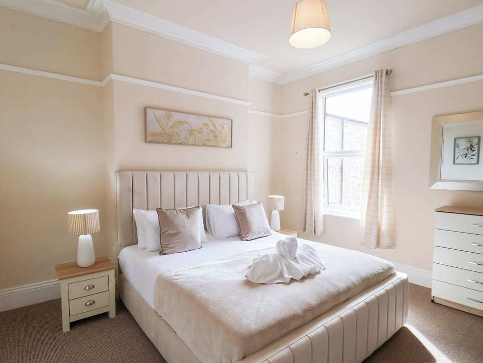 7 bedrooms, individually decorated, individually furnished, free WiFi