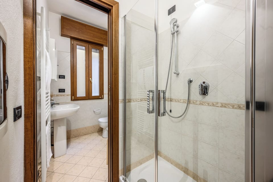 Comfort Apartment | Bathroom | Slippers
