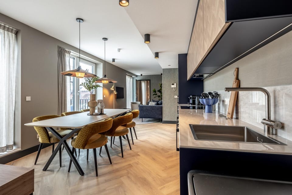 Apartment | Dining