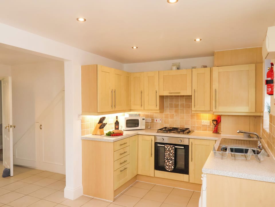 Fridge, microwave, dishwasher, toaster