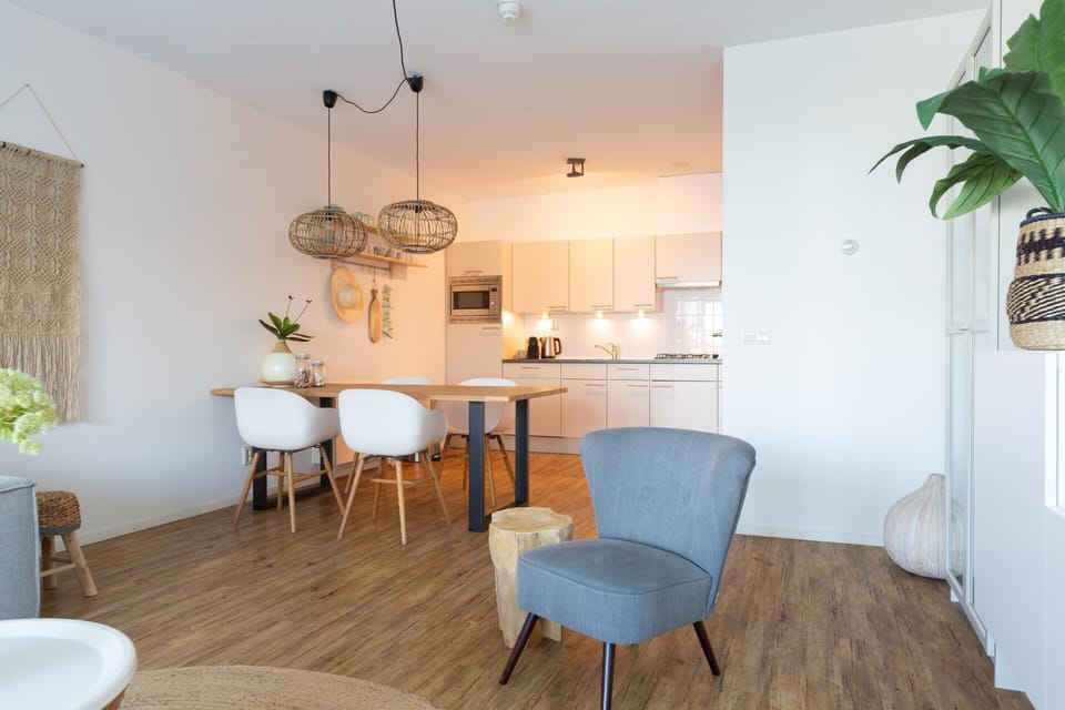 Apartment | Dining