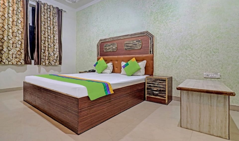 Deluxe Double Room | Free WiFi