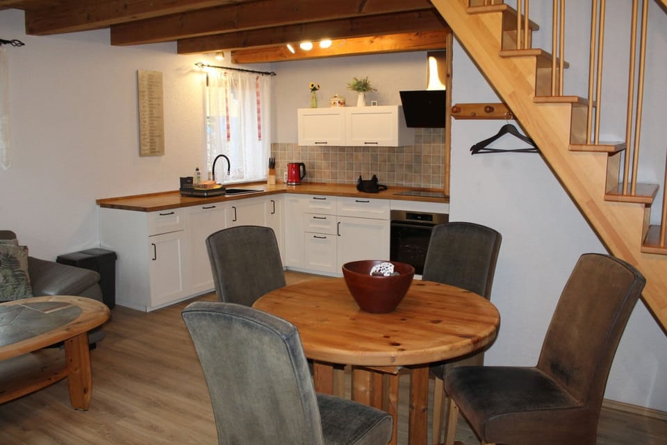 Bungalow | Dining