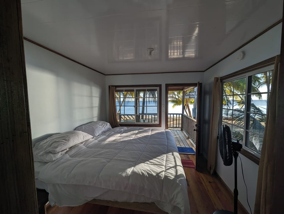 Family Cabin | Memory foam beds, laptop workspace, free WiFi