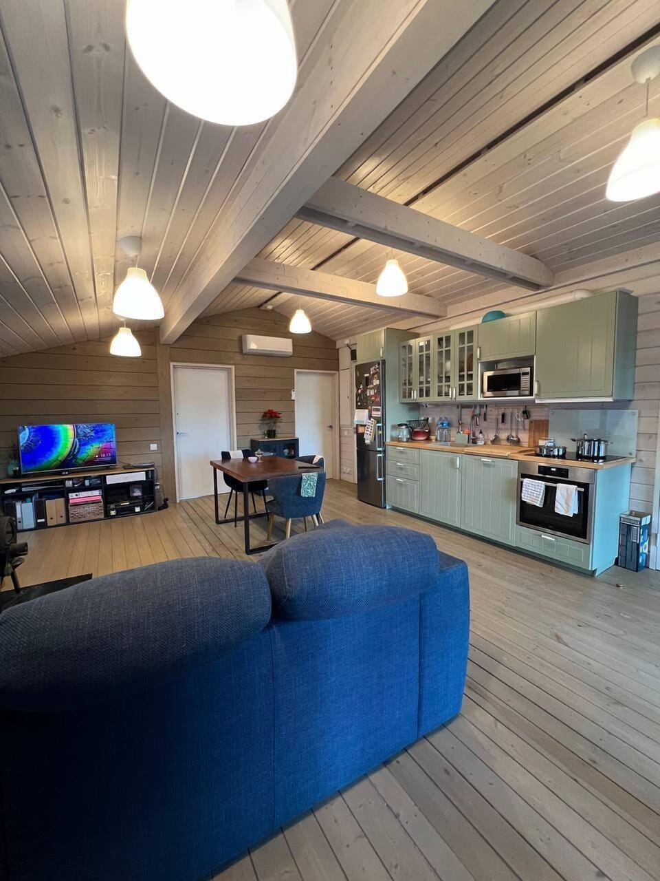 Family Cabin, Mountain View | Private kitchen | Full-size fridge, microwave, oven, stovetop