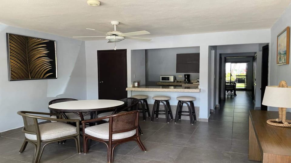 Junior Suite, 1 Bedroom | Private kitchenette