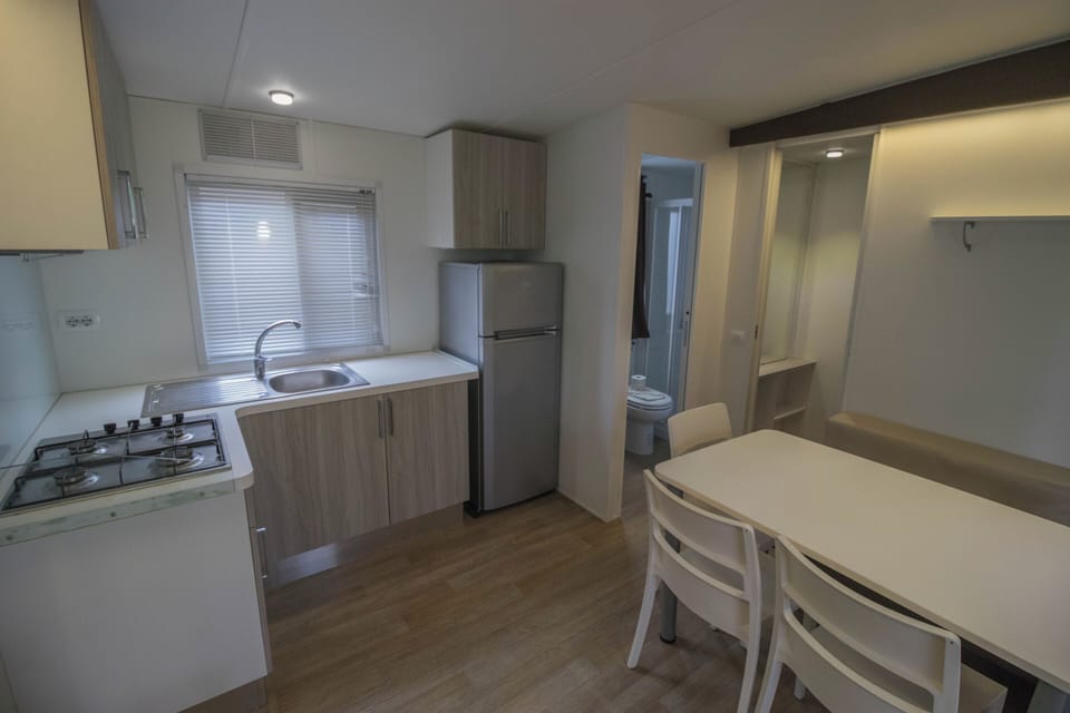 Junior Mobile Home | Private kitchen | Coffee/tea maker
