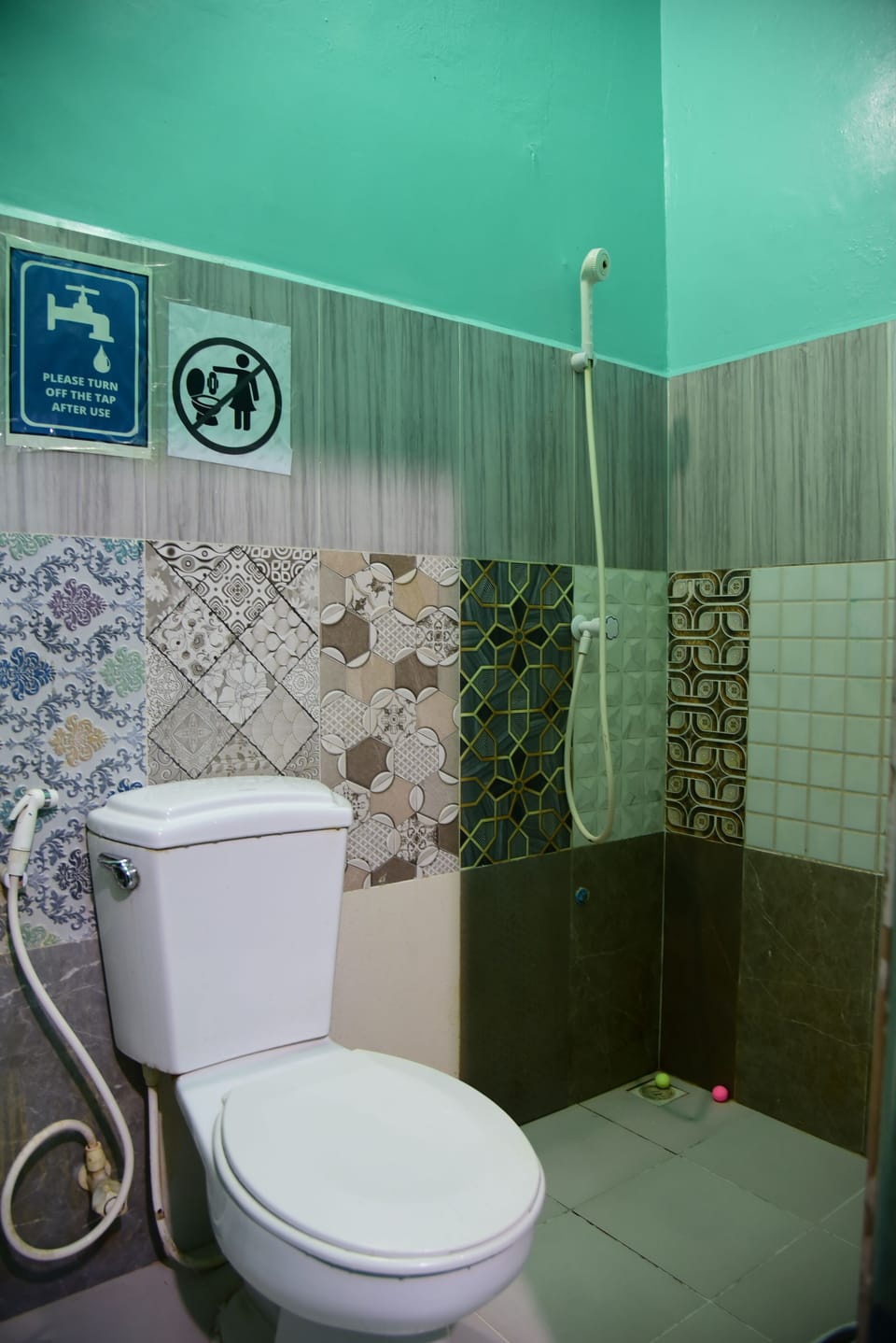 Shower, free toiletries, towels, soap