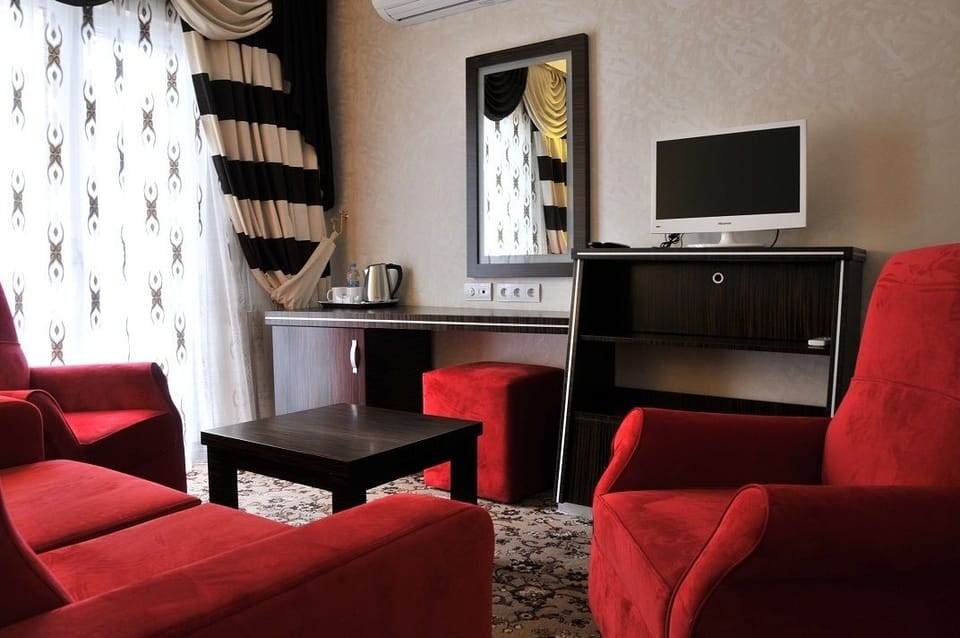 Suite | Living area | LCD TV