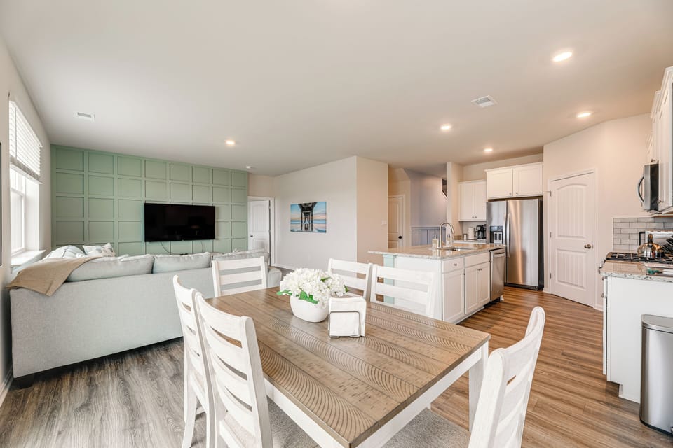 House (5 Bedrooms) | Interior