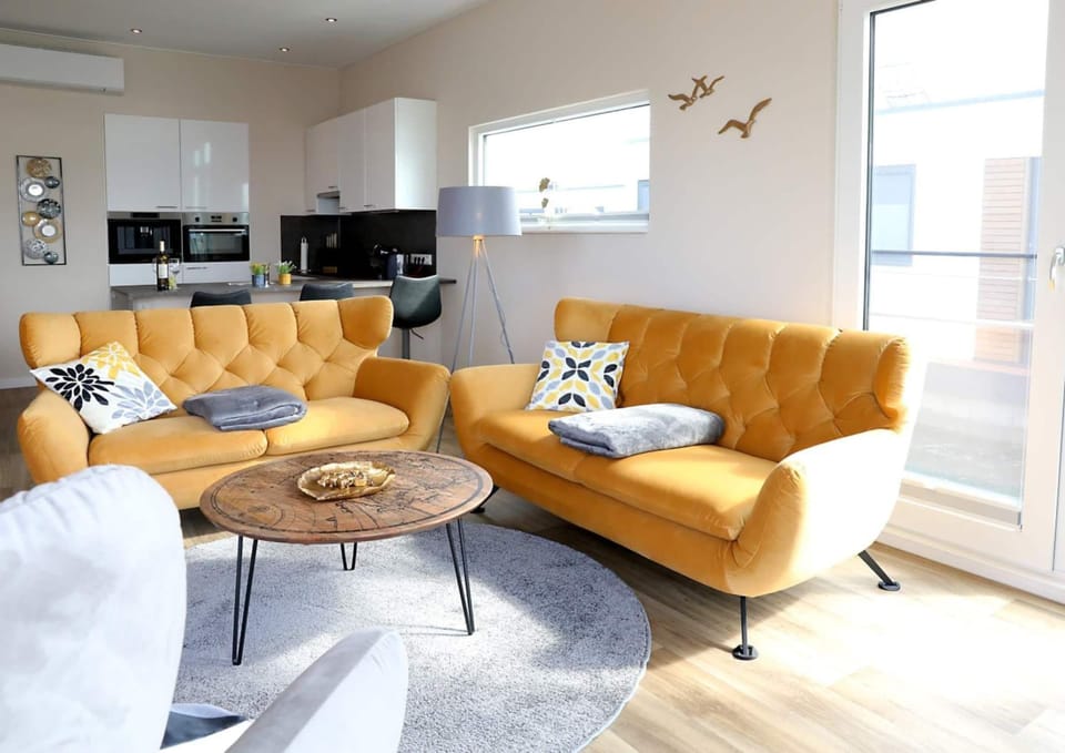 Mobile Home | Living room