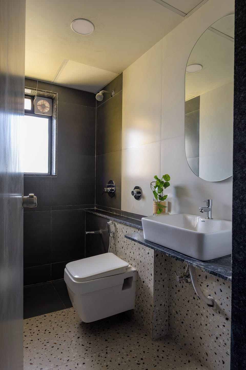 Family Triple Room | Bathroom | Shower, towels, soap, shampoo