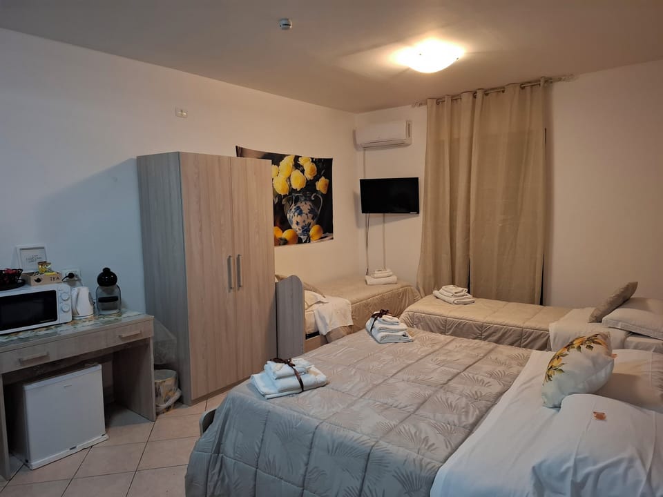 Classic Studio, Balcony, City View | Free WiFi