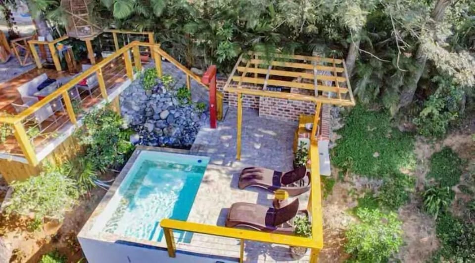 Pool waterfall