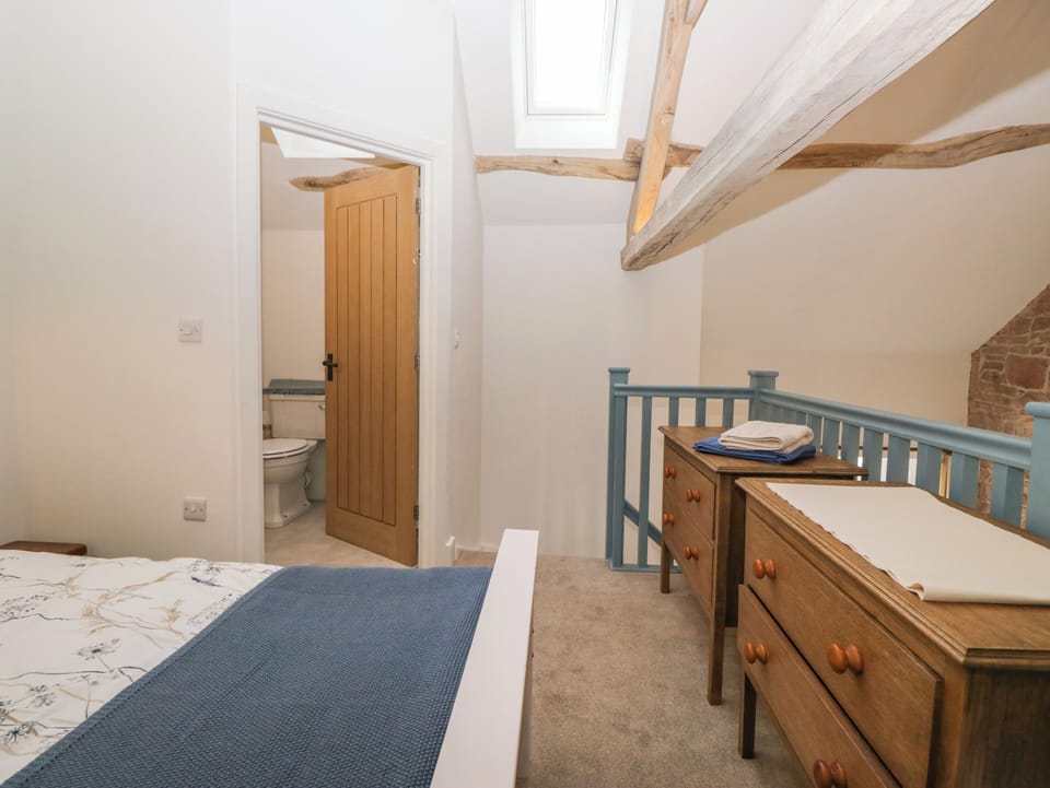 1 bedroom, individually decorated, individually furnished, free WiFi