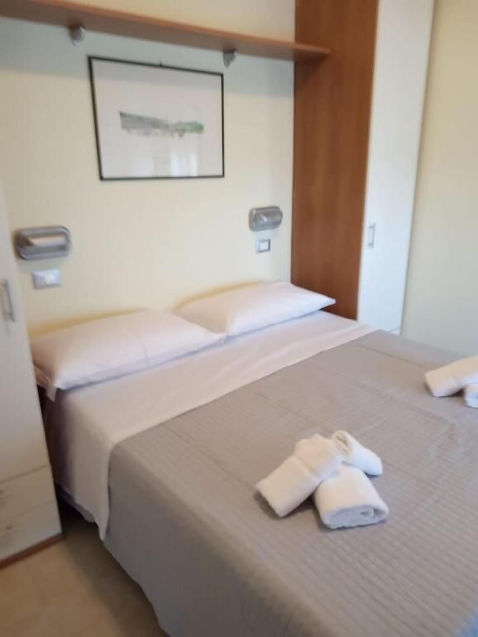 Desk, WiFi (free), bed sheets