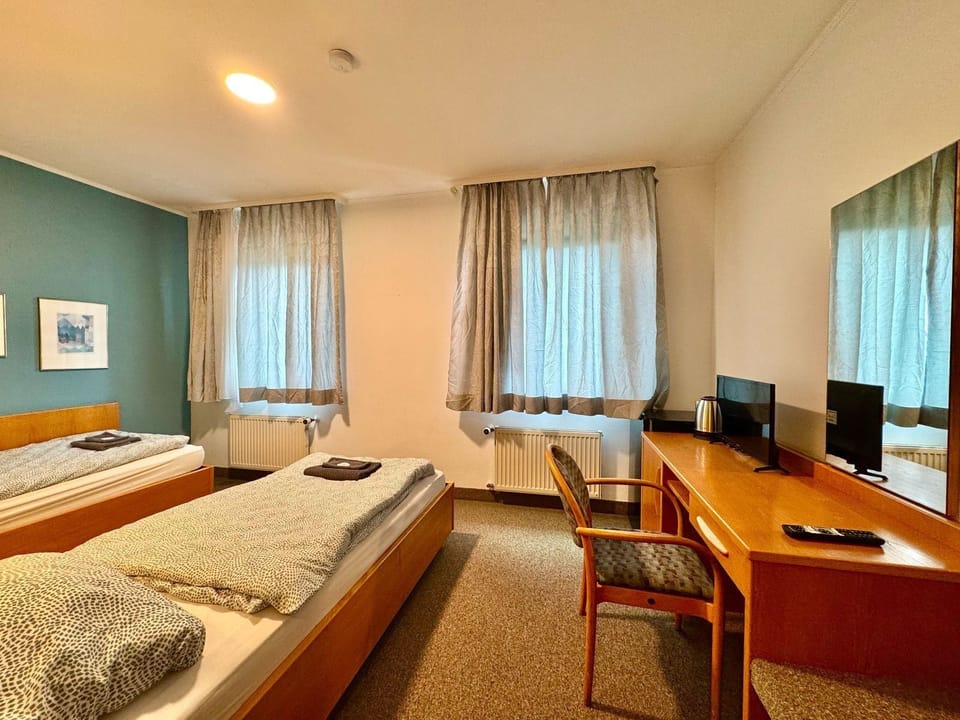 Comfort Double Room | Desk, laptop workspace, soundproofing, free WiFi