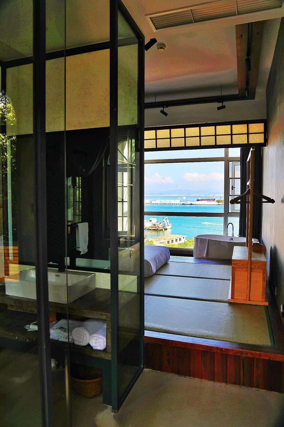 Classic Twin Room | Blackout drapes, WiFi (free)