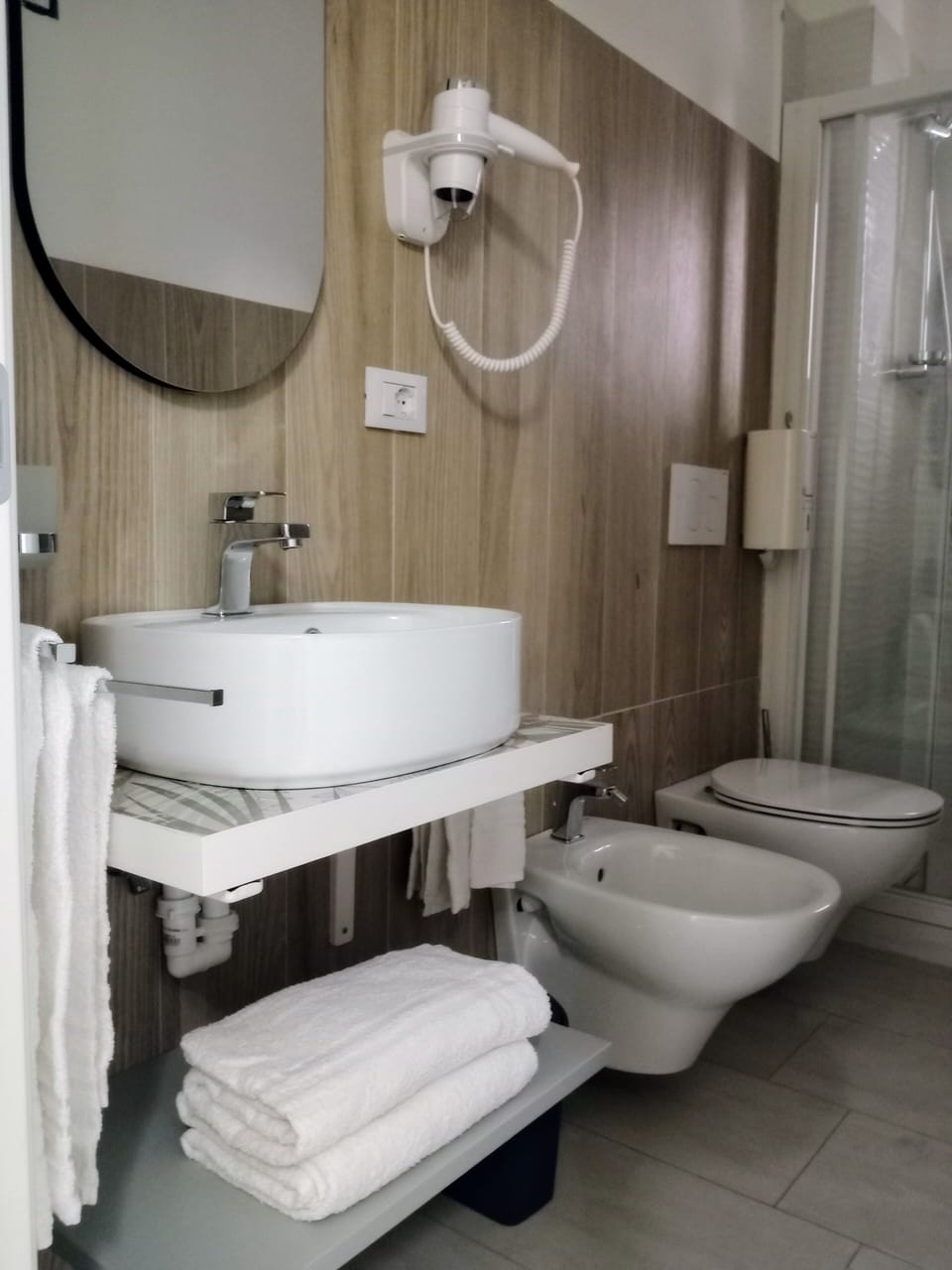 Double or Twin Room, Private Bathroom, City View | Bathroom | Shower, rainfall showerhead, free toiletries, hair dryer