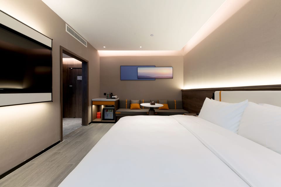 Classic Double Room | Premium bedding, down comforters, Select Comfort beds, desk
