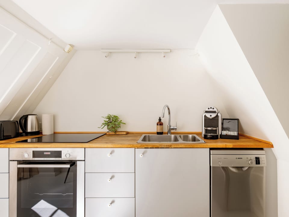 Apartment, 1 Bedroom, City View | Interior