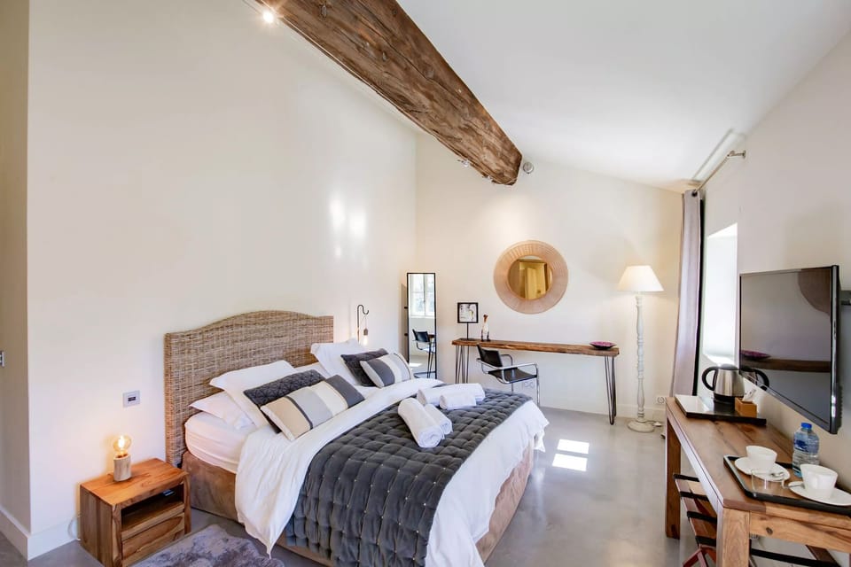 Deluxe Double Room, Valley View | Blackout drapes, free WiFi
