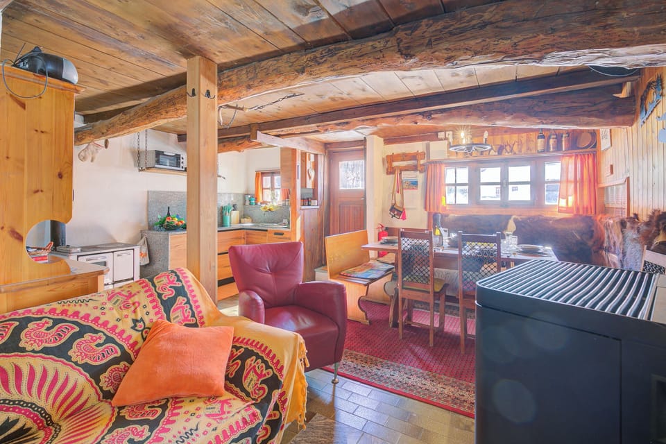Standard Chalet, Multiple Bedrooms (Rustico Al Museo Bosco Gurin) | Living area | 21-inch flat-screen TV with cable channels