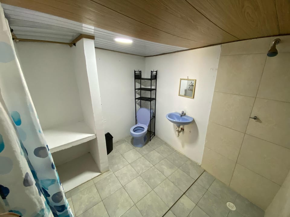 MACAW ROOM | WiFi (free), bed sheets