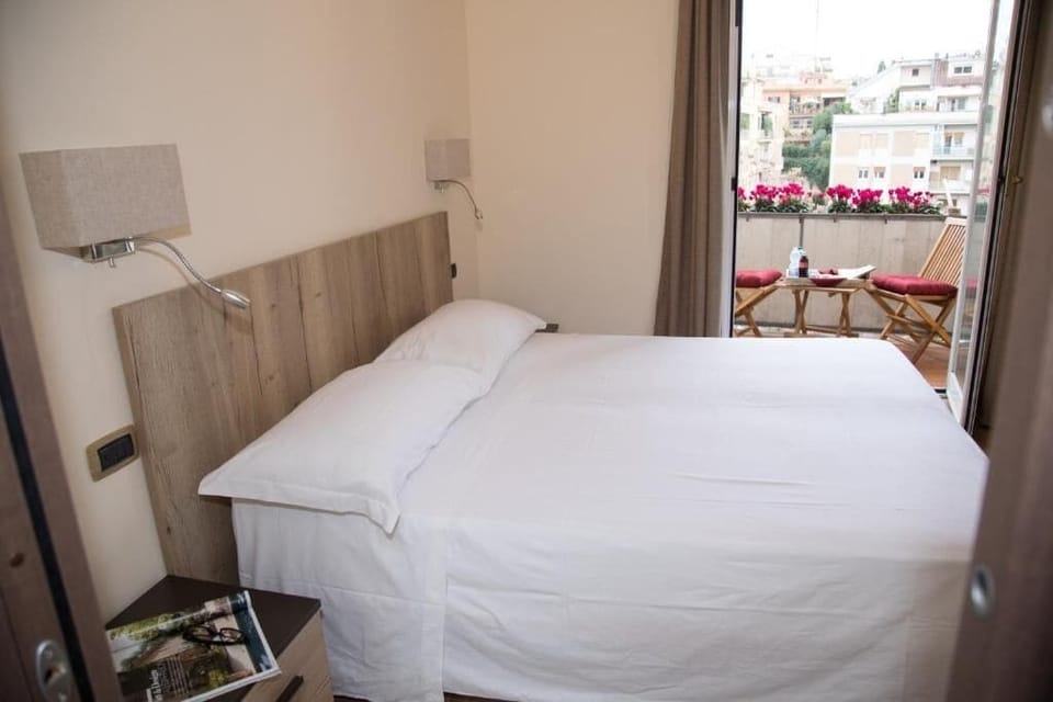 Classic Single Room, Balcony | WiFi (free)